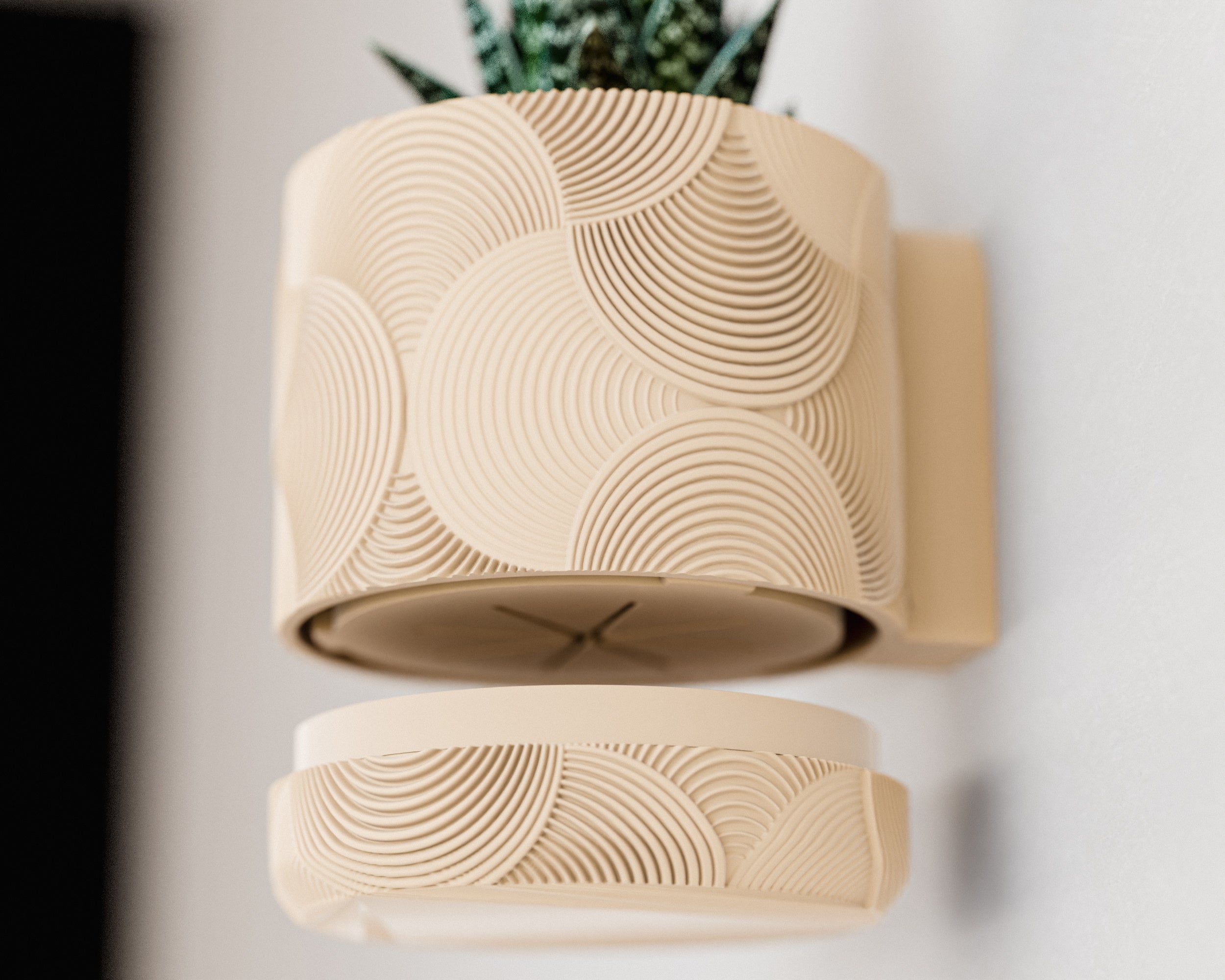 Wisząca Doniczka Ścienna Boho Mounted – Design 3D z Systemem Odpływowym